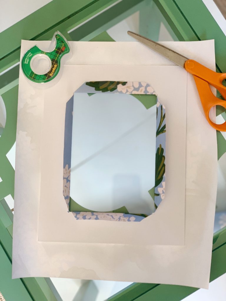 How to cut the paper when decorating photo mat
