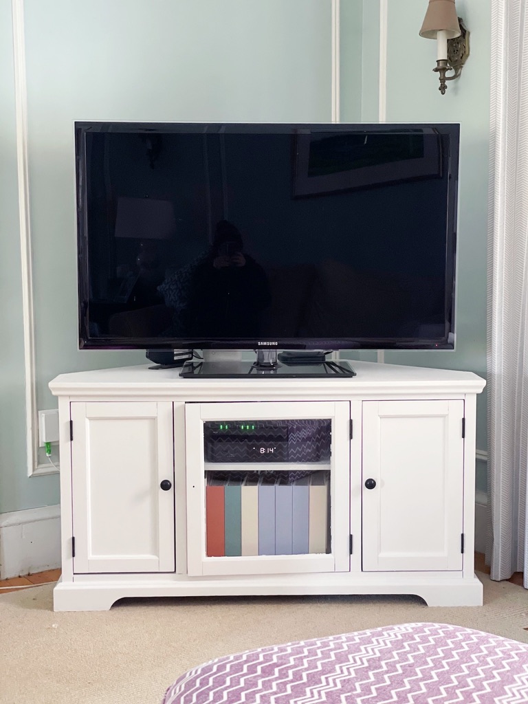 White TV stand 
