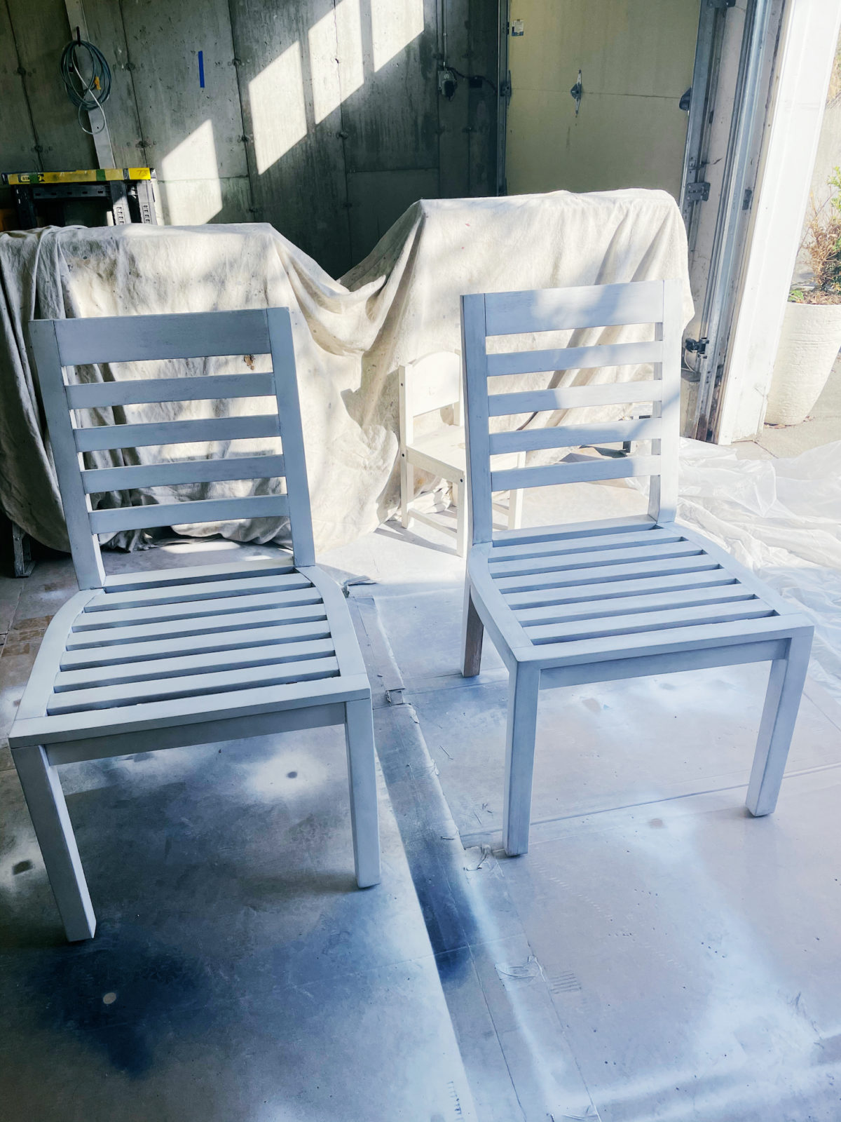 How to Paint Outdoor Wood Furniture