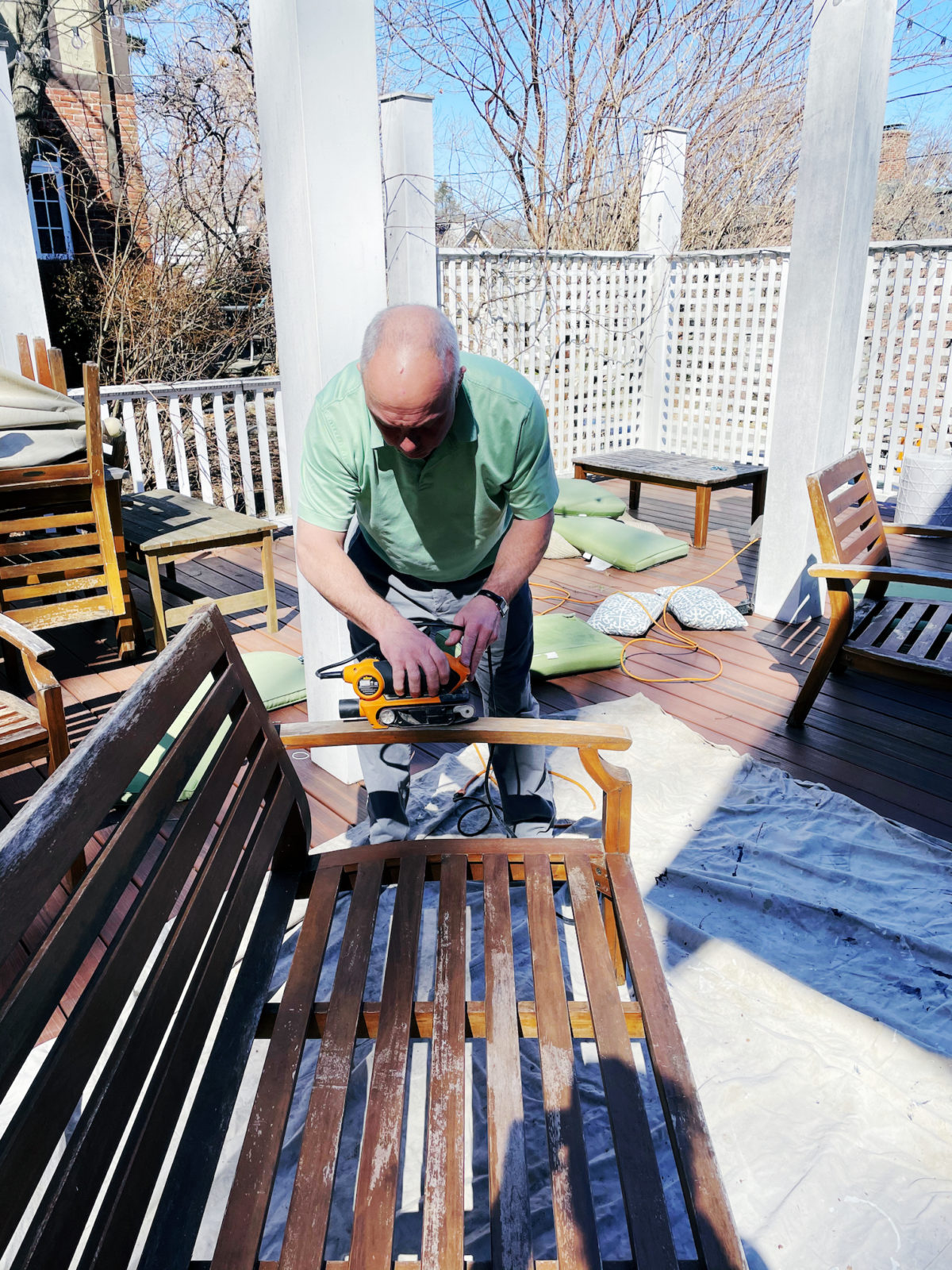 how-to-paint-outdoor-wood-furniture-whitneysowles