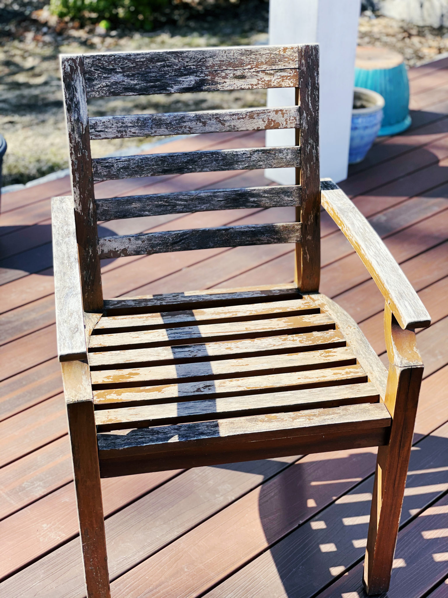 How to Paint Outdoor Wood Furniture